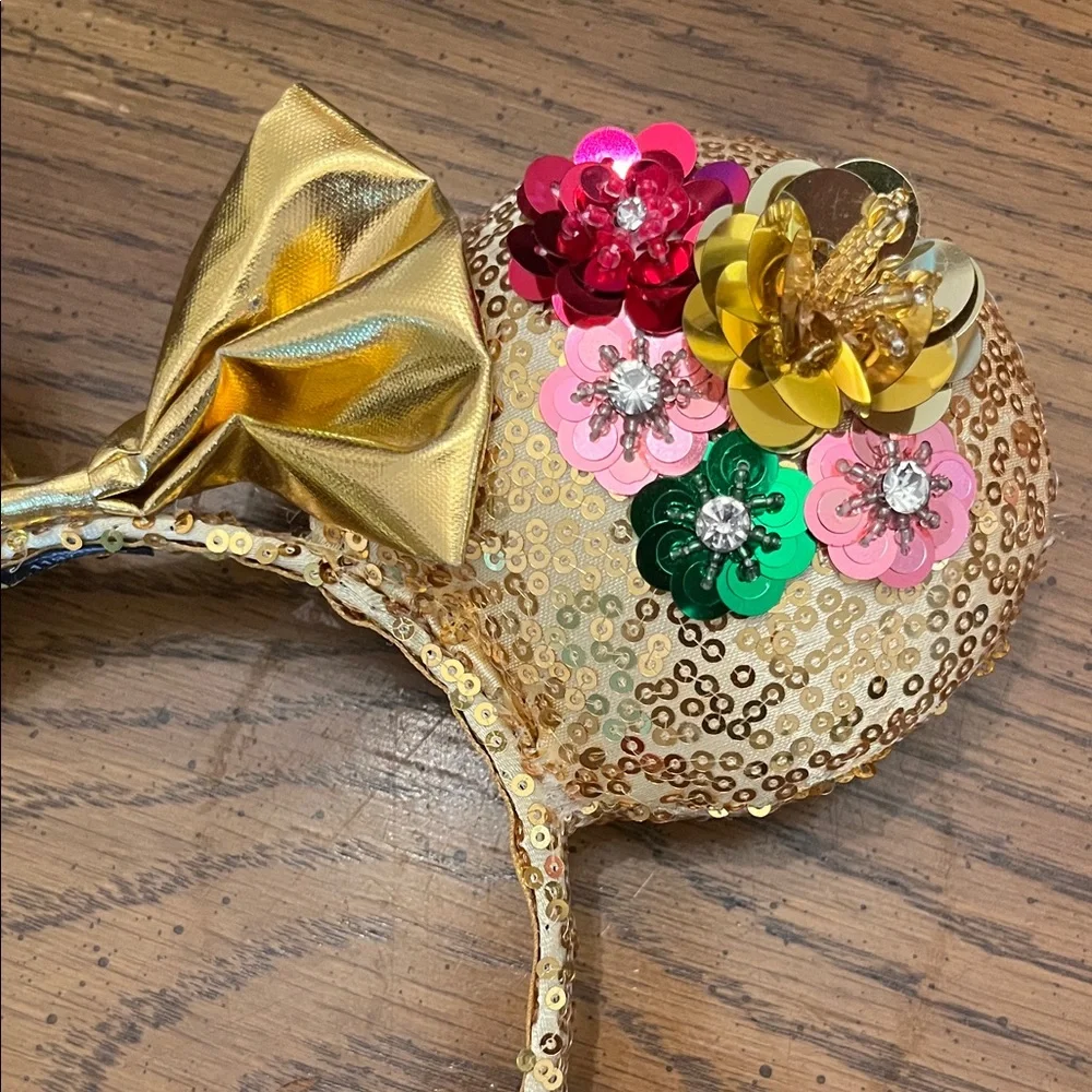 Disney Minnie Mouse Ears headband with‎ sequins and embellishments